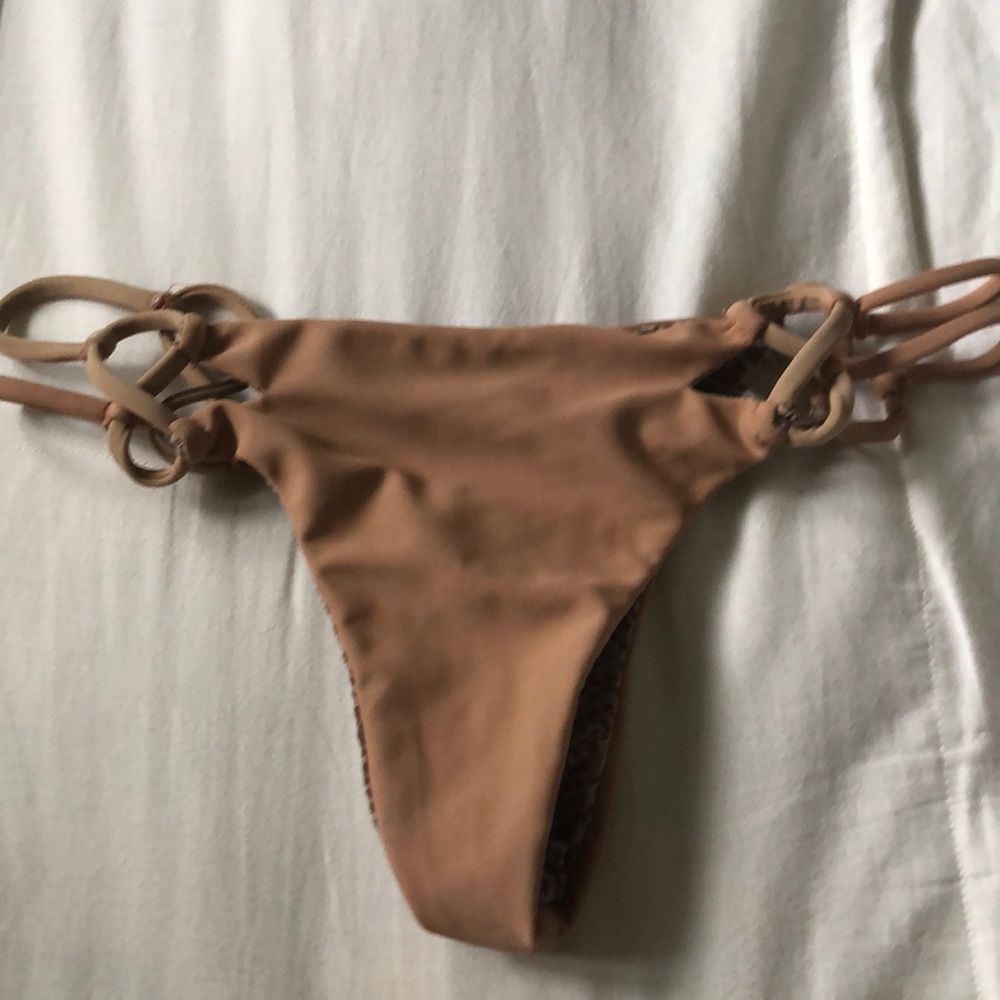 Acacia molokini bottoms